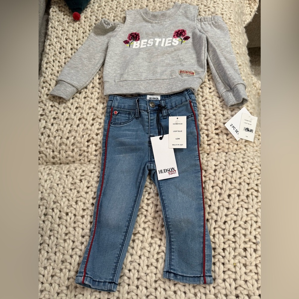 Hudson Kids 2 piece baby girl outfit. 
Size 12 months.